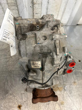 Load image into Gallery viewer, TRANSFER CASE Edge Explorer Taurus MKX 13 14 15 16 17 18 19 - NW729419
