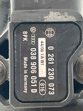 Load image into Gallery viewer, INTERCOOLER Audi A4 2005 05 2006 06 2007 07 2008 08 Left 2.0L - NW730790
