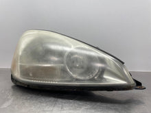 Load image into Gallery viewer, HEADLIGHT LAMP ASSEMBLY Toyota Sienna 2004 04 2005 05 Right - NW731497
