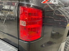 Load image into Gallery viewer, [INVENTORYCAR_YEAR_MAKE_MODEL] TAIL LIGHT LAMP ASSEMBLY Right - NW733007
