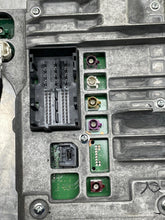 Load image into Gallery viewer, Radio  GRAND CHEROKEE 2019 - NW734826
