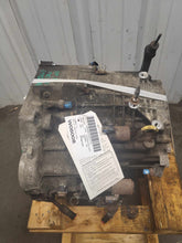 Load image into Gallery viewer, TRANSMISSION Honda CR-V 2005 05 2006 06 - NW735238
