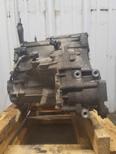 Load image into Gallery viewer, TRANSMISSION Honda CR-V 2005 05 2006 06 - NW735238
