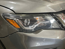 Load image into Gallery viewer, HEADLIGHT LAMP ASSEMBLY Nissan Pathfinder 17 18 19 20 Right - NW736852
