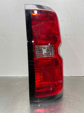 Load image into Gallery viewer, [INVENTORYCAR_YEAR_MAKE_MODEL] TAIL LIGHT LAMP ASSEMBLY Right - NW740960

