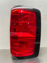 Load image into Gallery viewer, [INVENTORYCAR_YEAR_MAKE_MODEL] TAIL LIGHT LAMP ASSEMBLY Right - NW740960
