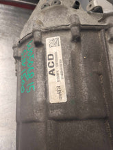 Load image into Gallery viewer, Transfer Case  SILVERADO 1500 PICKUP 2015 - NW740957
