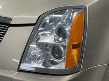 Load image into Gallery viewer, HEADLIGHT LAMP ASSEMBLY Cadillac SRX 04 05 06 07 08 09 Left - NW741861
