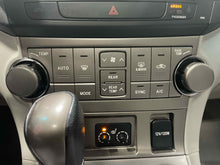 Load image into Gallery viewer, FRONT TEMPERATURE CONTROLS Highlander 2008 08 2009 09 2010 10 - NW743057
