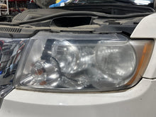 Load image into Gallery viewer, HEADLIGHT LAMP ASSEMBLY Jeep Grand Cherokee 11 12 13 Left - NW746591
