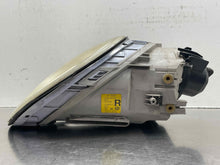 Load image into Gallery viewer, HEADLIGHT LAMP ASSEMBLY Beetle 98 99 00 01 02 03 04 05 Right - NW748928
