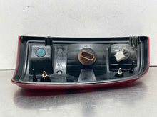 Load image into Gallery viewer, TAIL LIGHT LAMP ASSEMBLY F250SD Pickup F350SD Pickup 08-16 Left - NW751868
