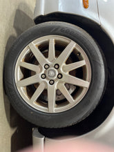 Load image into Gallery viewer, WHEEL Jaguar S Type 00 01 02 03 08 17x7.5 10 Spoke - NW753962
