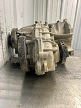 Load image into Gallery viewer, Transfer Case  GRAND CHEROKEE 2022 - NW754652

