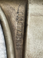 Load image into Gallery viewer, WHEEL Porsche 911 Boxster 98 - 03 18" 5 Spoke - NW758460
