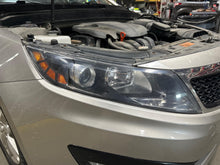 Load image into Gallery viewer, HEADLIGHT LAMP ASSEMBLY Kia Optima 2012 12 2013 13 Right - NW760445
