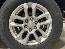 Load image into Gallery viewer, Wheel Rim  SILVERADO 1500 PICKUP 2022 - NW762984
