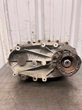 Load image into Gallery viewer, TRANSFER CASE Jeep Wrangler 12 13 14 15 16 17 18 - NW765219

