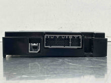 Load image into Gallery viewer, COMMUNICATION CONTROL MODULE COMPUTER Town &amp; Country 1500 Pickup 10-17 - NW765070
