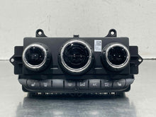 Load image into Gallery viewer, Temperature Controls  COUNTRYMAN 2020 - NW764899
