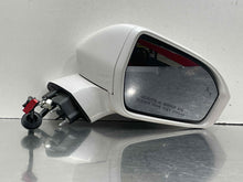 Load image into Gallery viewer, Side View Door Mirror Lincoln MKC 2019 - NW765376
