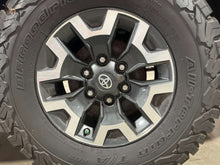 Load image into Gallery viewer, WHEEL RIM Tacoma 2016-2020 16x7 ALLOY 16x7, 6 lug, 5-1/2" - NW768055
