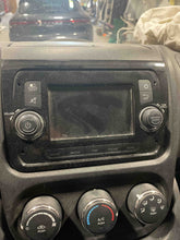 Load image into Gallery viewer, Radio  PROMASTER 1500 VAN 2021 - NW768972
