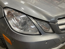 Load image into Gallery viewer, HEADLIGHT LAMP ASSEMBLY E300 E350 E400 E550 E63 10 11 12 13 Right - NW773828
