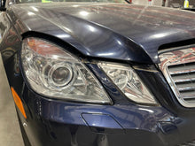 Load image into Gallery viewer, HEADLIGHT LAMP ASSEMBLY E300 E350 E400 E550 E63 10 11 12 13 Right - NW776080
