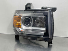 Load image into Gallery viewer, HEADLIGHT LAMP ASSEMBLY GMC Canyon 15 16 17 18 19 20 Right - NW777037
