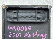 Load image into Gallery viewer, ABS Pump Ford Mustang 2007 - NW781080
