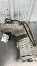 Load image into Gallery viewer, TRANSFER CASE Porsche Cayenne 2004 04 2005 05 2006 06 - NW782275
