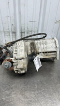 Load image into Gallery viewer, TRANSFER CASE Porsche Cayenne 2004 04 2005 05 2006 06 - NW782275
