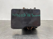 Load image into Gallery viewer, ABS PUMP Toyota Tacoma 2005 05 2006 06 2007 07 08 - NW782385
