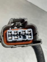Load image into Gallery viewer, TAIL LIGHT LAMP ASSEMBLY Avalanche 1500 Avalanche 2500 02-06 Left - NW784402
