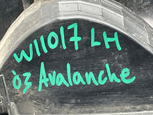 Load image into Gallery viewer, TAIL LIGHT LAMP ASSEMBLY Avalanche 1500 Avalanche 2500 02-06 Left - NW784402
