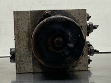 Load image into Gallery viewer, ABS Pump  EXPRESS 3500 VAN 2013 - NW800440
