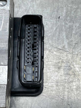 Load image into Gallery viewer, ABS Pump Honda Crosstour 2012 - NW808592

