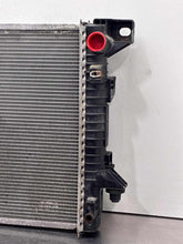 Load image into Gallery viewer, RADIATOR Expedition F150 Pickup Navigator 2011-2017 - NW814822
