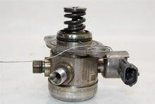 Load image into Gallery viewer, FUEL PUMP Jaguar Vanden Pl XF XFR XJ XJL 13 14 15 16 17 - 1001139
