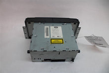 Load image into Gallery viewer, RADIO Land Rover LR3 2005 05 2006 06 2007 07  AM FM CD - 1323525
