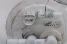 Load image into Gallery viewer, Fuel Pump Nissan Versa 2022 - 1335320
