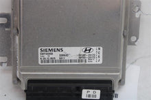 Load image into Gallery viewer, ECU ECM COMPUTER Hyundai Elantra 2003 03 2004 04 05 06 - 1340682
