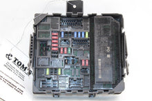 Load image into Gallery viewer, FUSE BOX Nissan Titan Titan XD 16 17 18 19 20 21 22 - 1356856
