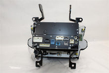 Load image into Gallery viewer, RADIO Toyota Highlander 2011 11 2012 12 2013 13 - 1359399
