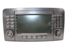 Load image into Gallery viewer, RADIO Mercedes ML350 ML500 ML320 2006 06 2007 07 2008 08 - 1365891
