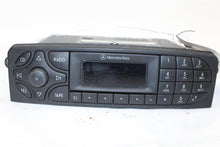 Load image into Gallery viewer, Radio Mercedes CLK320 C240 C320 C32 2001 01 2002 02 2003 03 2004 04 2005 05 - 1369183
