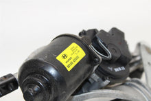 Load image into Gallery viewer, WINDSHIELD WIPER MOTOR Hyundai Tucson 16 17 18 19 20 21 - 1370051
