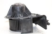 Load image into Gallery viewer, FRONT A/C HEATER BLOWER MOTOR X5 X5M X6 X6M 14 15 16 17 18 19 - 1370232
