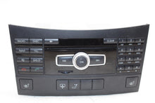 Load image into Gallery viewer, RADIO Mercedes-Benz E300 E350 E550 E63 2011 11 2012 12 - 1372042
